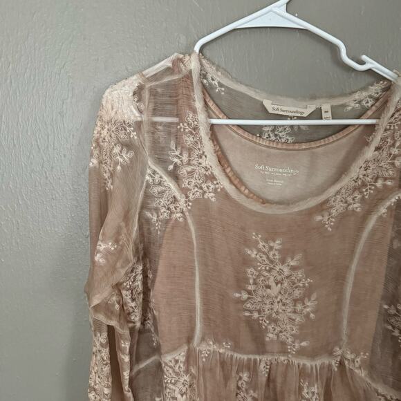 SOFT SURROUNDINGS Tan Floral Silk Overlay Size Petite Medium comfort long sleeve - Picture 3 of 7